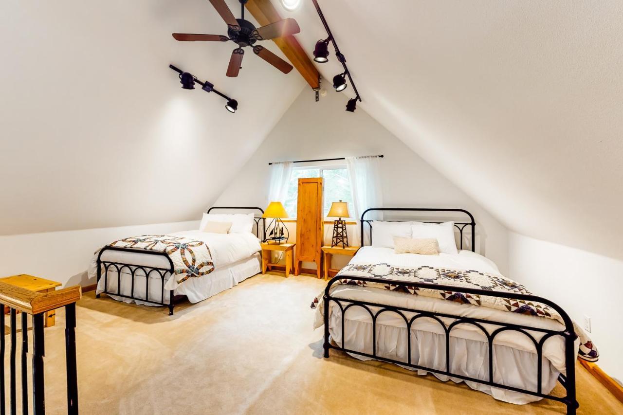 Alpine Home Lilliwaup エクステリア 写真
